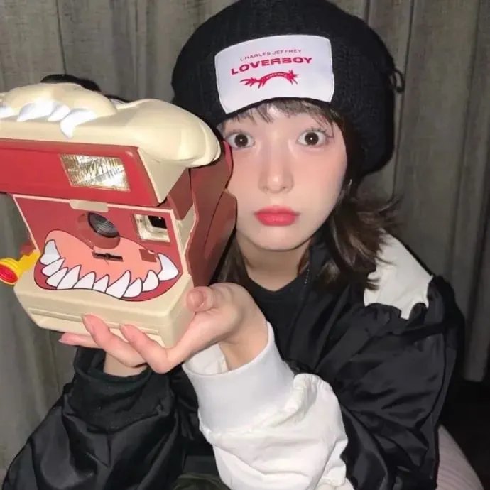 红发 封面